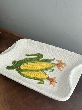 vintage ceramic White Ribbed corn-on-the-cob serving platter and Tray